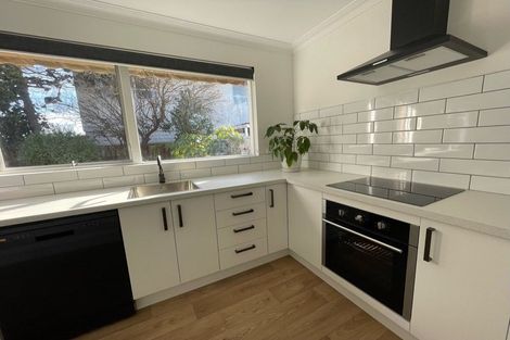 Photo of property in 1/427 Avonhead Road, Avonhead, Christchurch, 8042