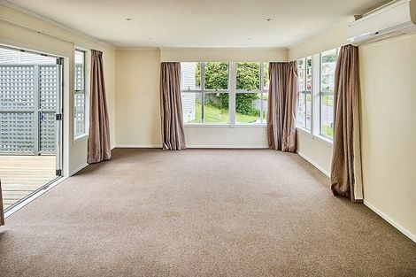 Photo of property in 4 Thomson Grove, Stokes Valley, Lower Hutt, 5019