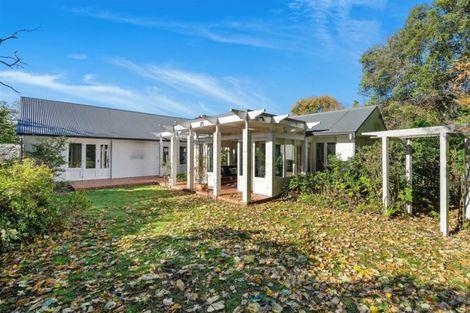 Photo of property in 147 Straven Road, Fendalton, Christchurch, 8014
