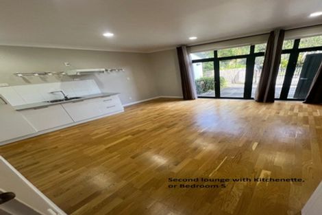 Photo of property in 6 David Beattie Place, Chatswood, Auckland, 0626