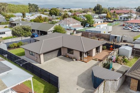 Photo of property in 30 Charles Cross Street, Longburn, Palmerston North, 4412