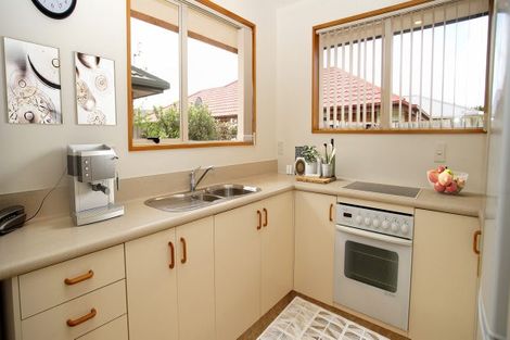 Photo of property in 2/43 Peverel Street, Riccarton, Christchurch, 8041