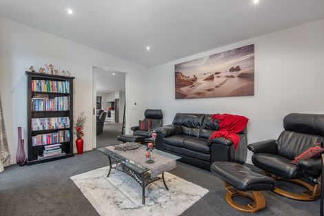 Photo of property in 8 Erica Crescent, Mosgiel, 9024