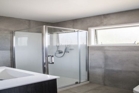 Photo of property in 1/9 Miraka Place, Birkenhead, Auckland, 0626