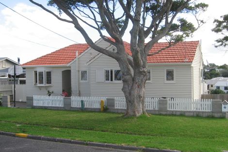 Photo of property in 1 Lytton Street, Devonport, Auckland, 0624