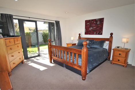 Photo of property in 42 Albert Drive, Clyde, 9330