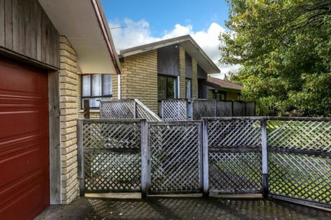 Photo of property in 8a Keats Place, Whalers Gate, New Plymouth, 4310