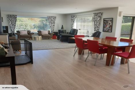 Photo of property in 5 Perrin Place, Darfield, 7510