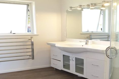 Photo of property in 56 Marellen Drive, Red Beach, 0932