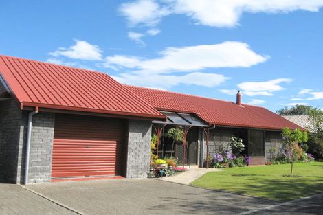 Photo of property in 300 Kahutia Street, Gisborne, 4010