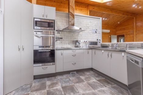 Photo of property in 1090 Rangiatea Road, Otewa, Otorohanga, 3972