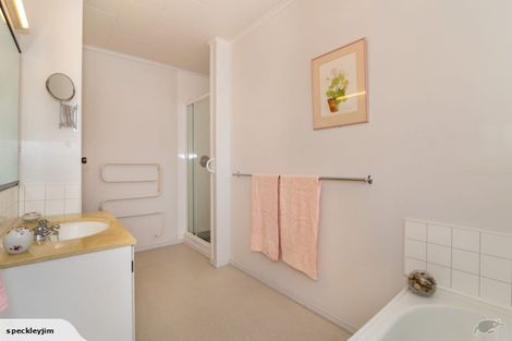 Photo of property in 301 Stokes Valley Road, Stokes Valley, Lower Hutt, 5019