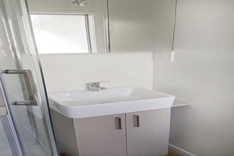 Photo of property in 8/16 Rutland Road, Stanley Point, Auckland, 0624