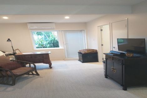 Photo of property in 1/88 Arran Road, Browns Bay, Auckland, 0630