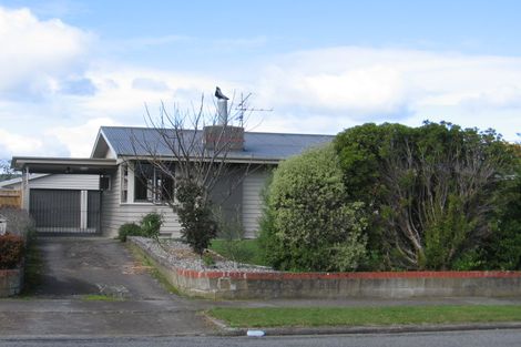 Photo of property in 12 Wavell Crescent, Lansdowne, Masterton, 5810