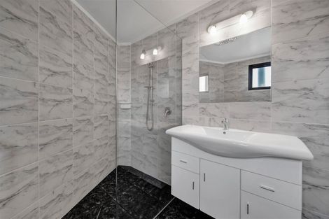 Photo of property in 5a La Salle Drive, Westown, New Plymouth, 4310