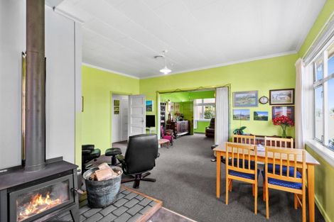 Photo of property in 39 Carthew Street, Okato, 4335