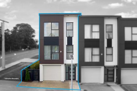 Photo of property in 1/107 Hobsonville Road, West Harbour, Auckland, 0618