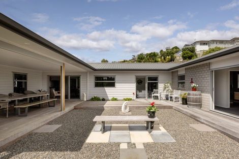 Photo of property in 111 Oteki Park Drive, Welcome Bay, Tauranga, 3112