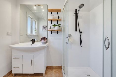 Photo of property in 317 Wainoni Road, Avondale, Christchurch, 8061