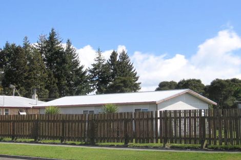 Photo of property in 3 Blake Road, Waitahanui, Taupo, 3378