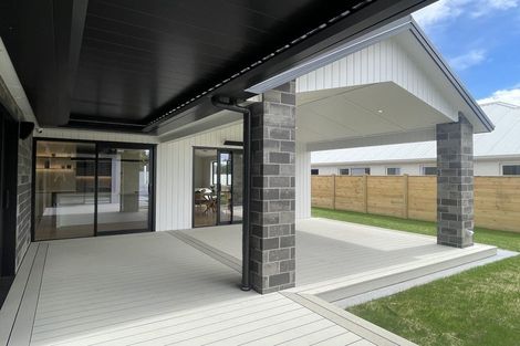 Photo of property in 92 Hugo Shaw Drive, Cambridge, 3434