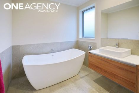 Photo of property in 6 Taniwha Street, Pegasus, 7612