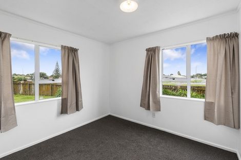 Photo of property in 2 Rosewood Place, Paraparaumu, 5032