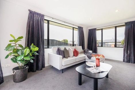 Photo of property in 22 Pegasus Place, Kelvin Grove, Palmerston North, 4414