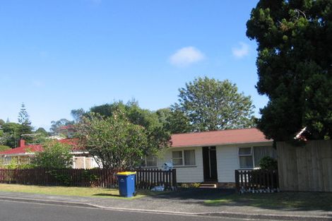 Photo of property in 30 Hatherlow Street, Glenfield, Auckland, 0629