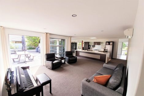 Photo of property in 35 Mistral Road, Northwood, Christchurch, 8051