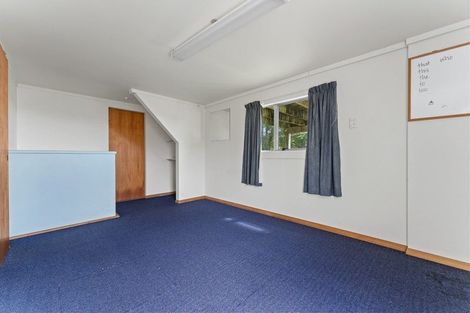 Photo of property in 17 Theban Place, Totara Vale, Auckland, 0629