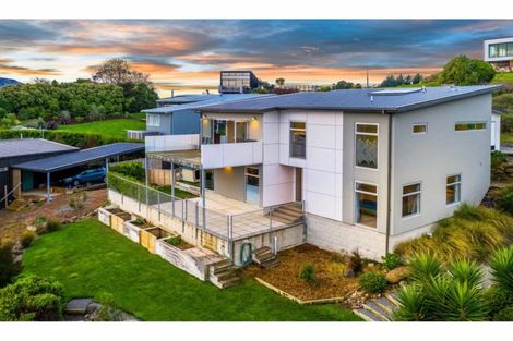 Photo of property in 10 Euan Sarginson Place, Diamond Harbour, Lyttelton, 8971