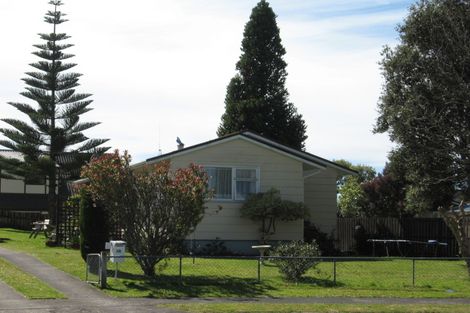 Photo of property in 16 Pennington Place, Welcome Bay, Tauranga, 3112