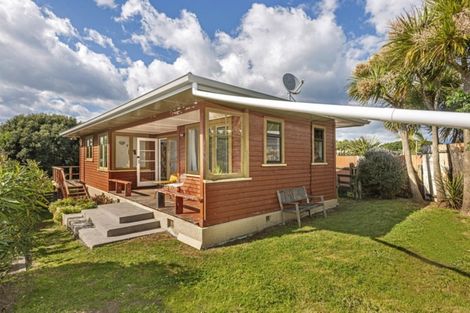 Photo of property in 12 Douglas Street, Okitu, Gisborne, 4010