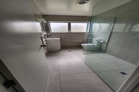 Photo of property in 46 Spinnaker Drive, Te Atatu Peninsula, Auckland, 0610