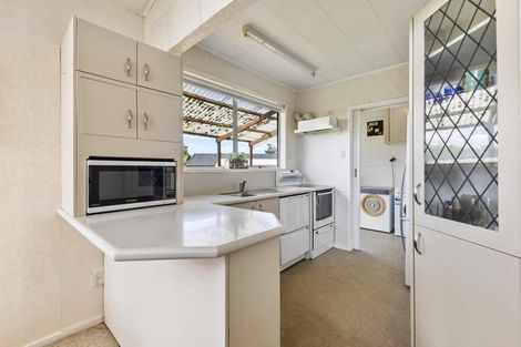 Photo of property in 174 Cascades Road, Pakuranga Heights, Auckland, 2010