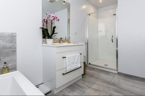 Photo of property in 22 Raptor Way, Welcome Bay, Tauranga, 3175