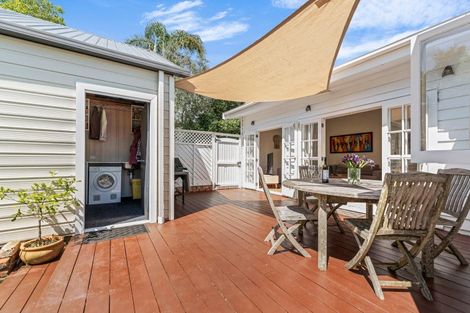 Photo of property in 44 Mozeley Avenue, Devonport, Auckland, 0624