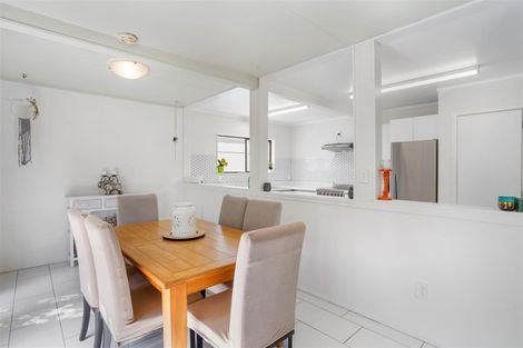 Photo of property in 16 Janome Place, Bucklands Beach, Auckland, 2014