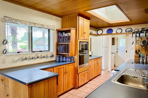 Photo of property in 146 Commercial Street, Takaka, 7110