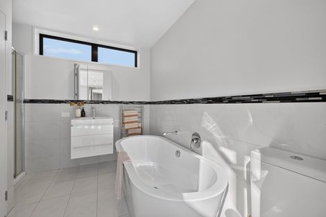 Photo of property in 74 Glenstrae Road, Redcliffs, Christchurch, 8081