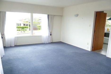 Photo of property in 1/24 Gordon Avenue, Milford, Auckland, 0620