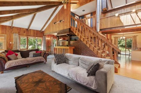 Photo of property in 5 Dalton Grove, Stokes Valley, Lower Hutt, 5019