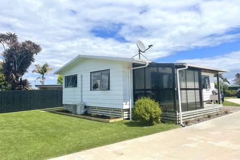 Photo of property in 4 Tawhara Place, Edgecumbe, 3120