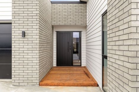 Photo of property in 105 Freedom Drive, Kelvin Grove, Palmerston North, 4470