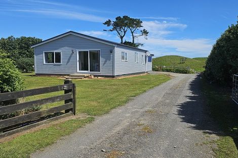 Photo of property in 282 Warea Road, Warea, New Plymouth, 4381