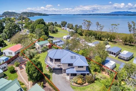 Photo of property in 21 Athenree Road, Athenree, Katikati, 3177