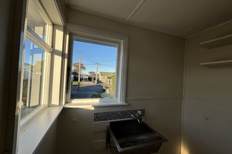 Photo of property in 37 Lambeth Crescent, Redwood, Christchurch, 8051