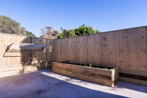 Photo of property in 16a Belt Road, Moturoa, New Plymouth, 4310